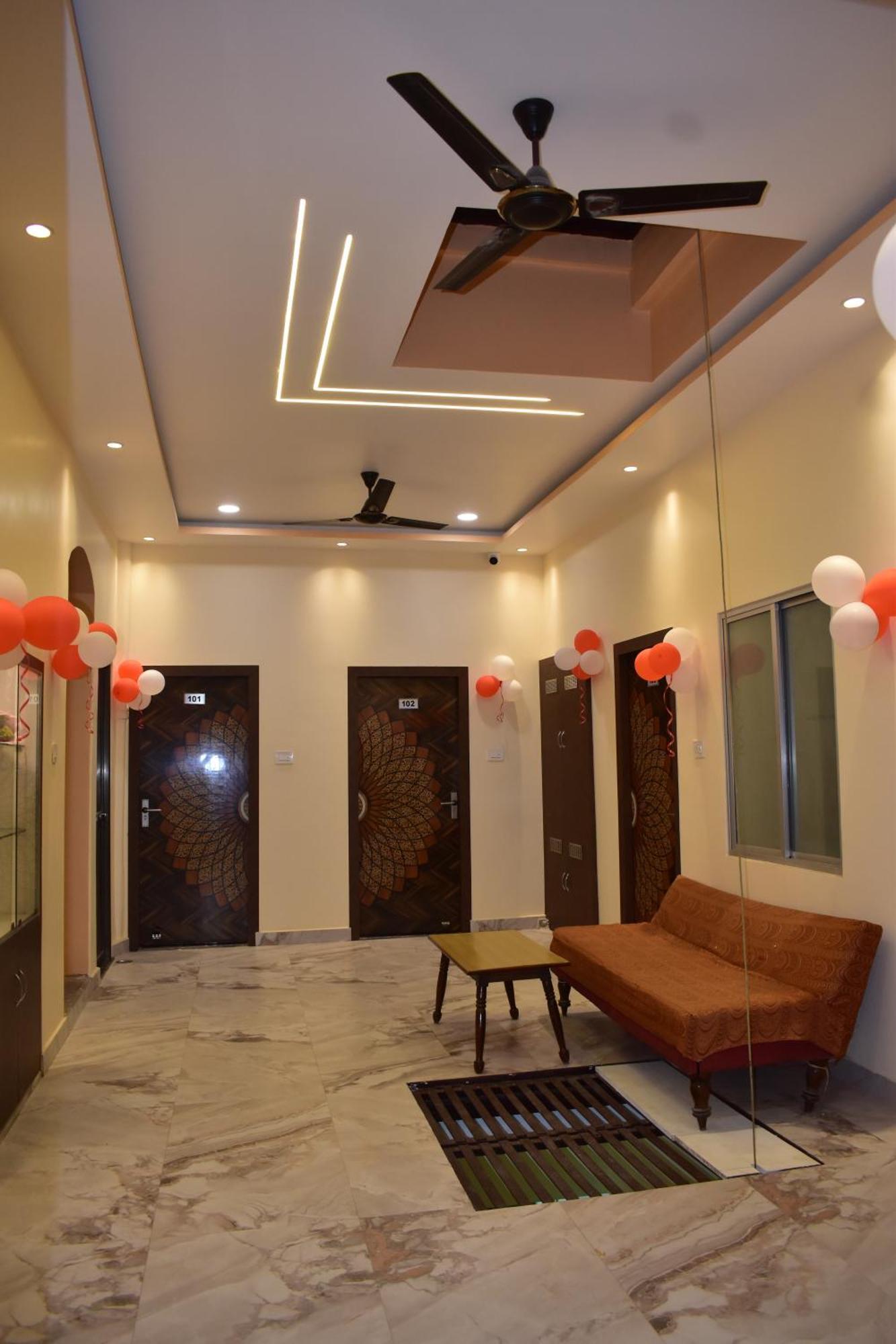 Ganga Sparsh Hotel Varanasi Exterior photo