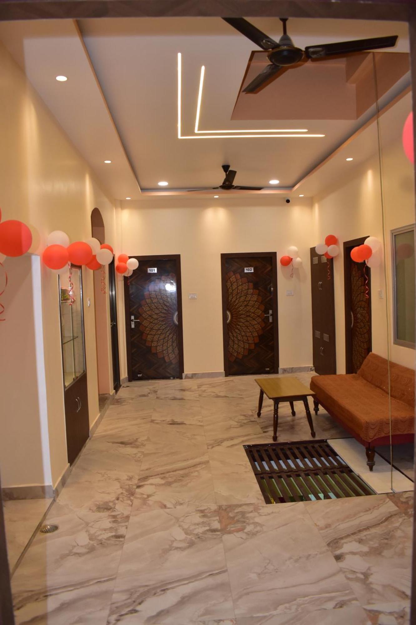 Ganga Sparsh Hotel Varanasi Exterior photo