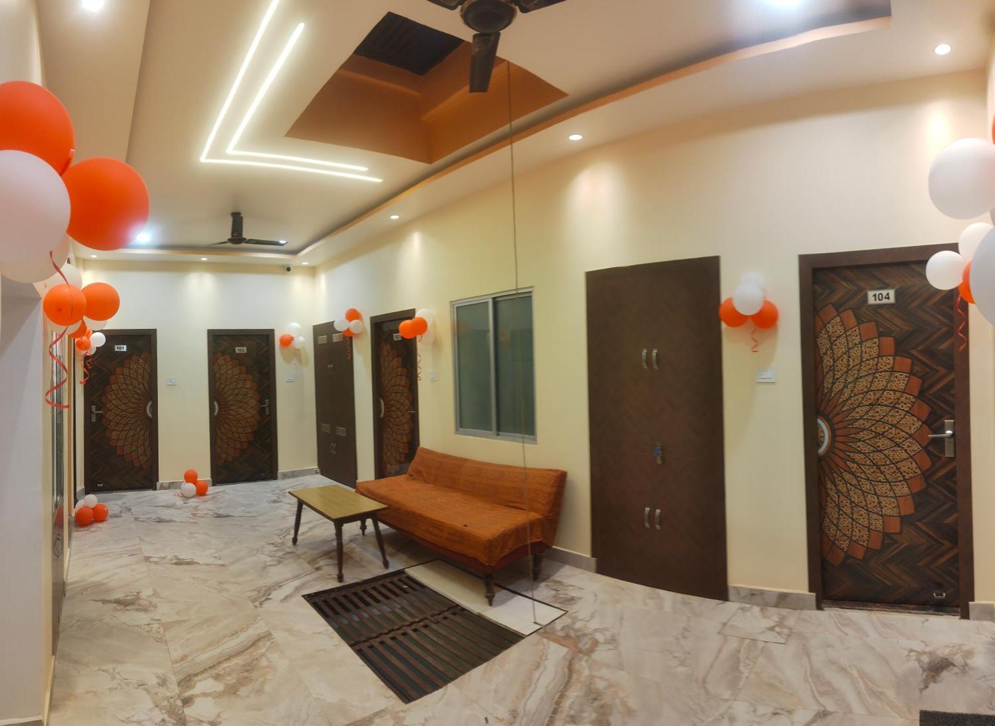 Ganga Sparsh Hotel Varanasi Exterior photo